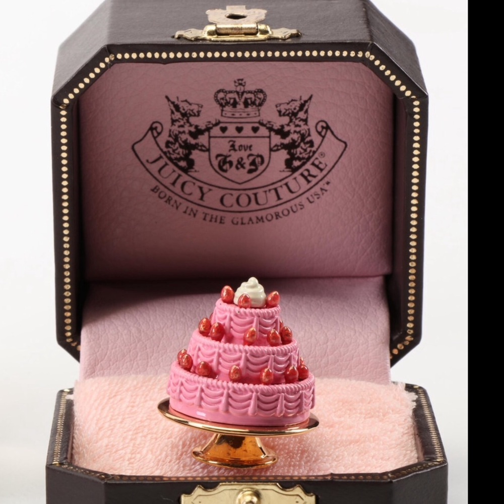 Juicy Couture 3-Tiered Cake Charm. NIB